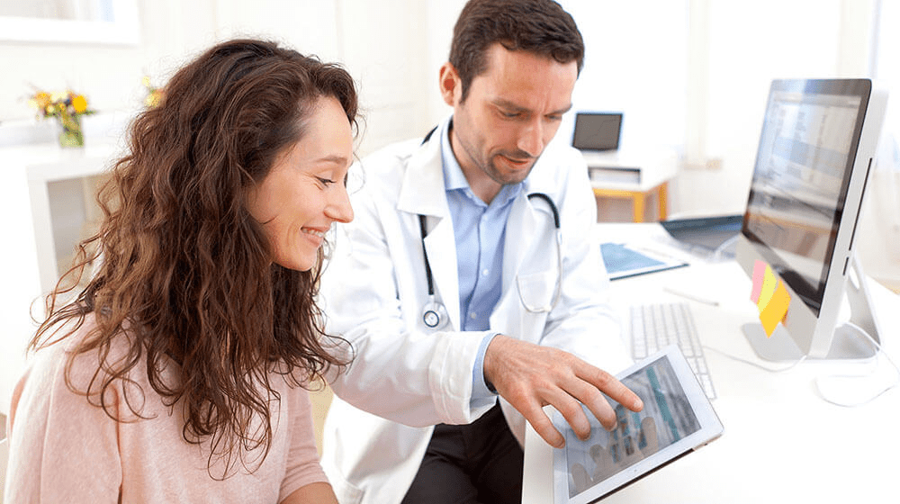 Искусственный интеллект анализирует медицинские данные